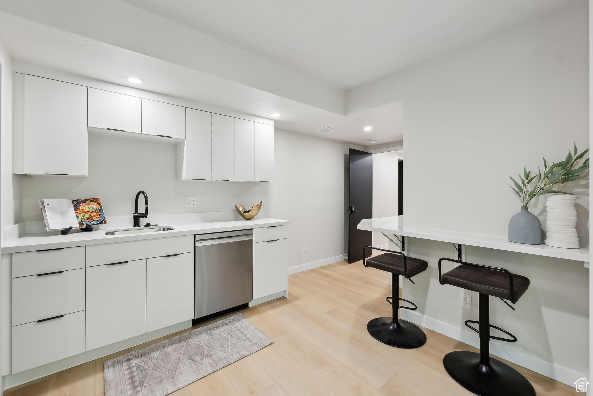 CREST VIEW MANOR - Residential
