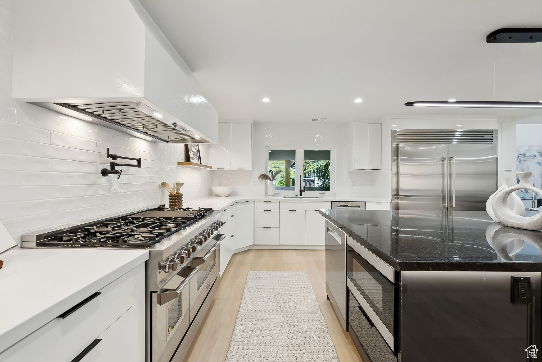 CREST VIEW MANOR - Residential