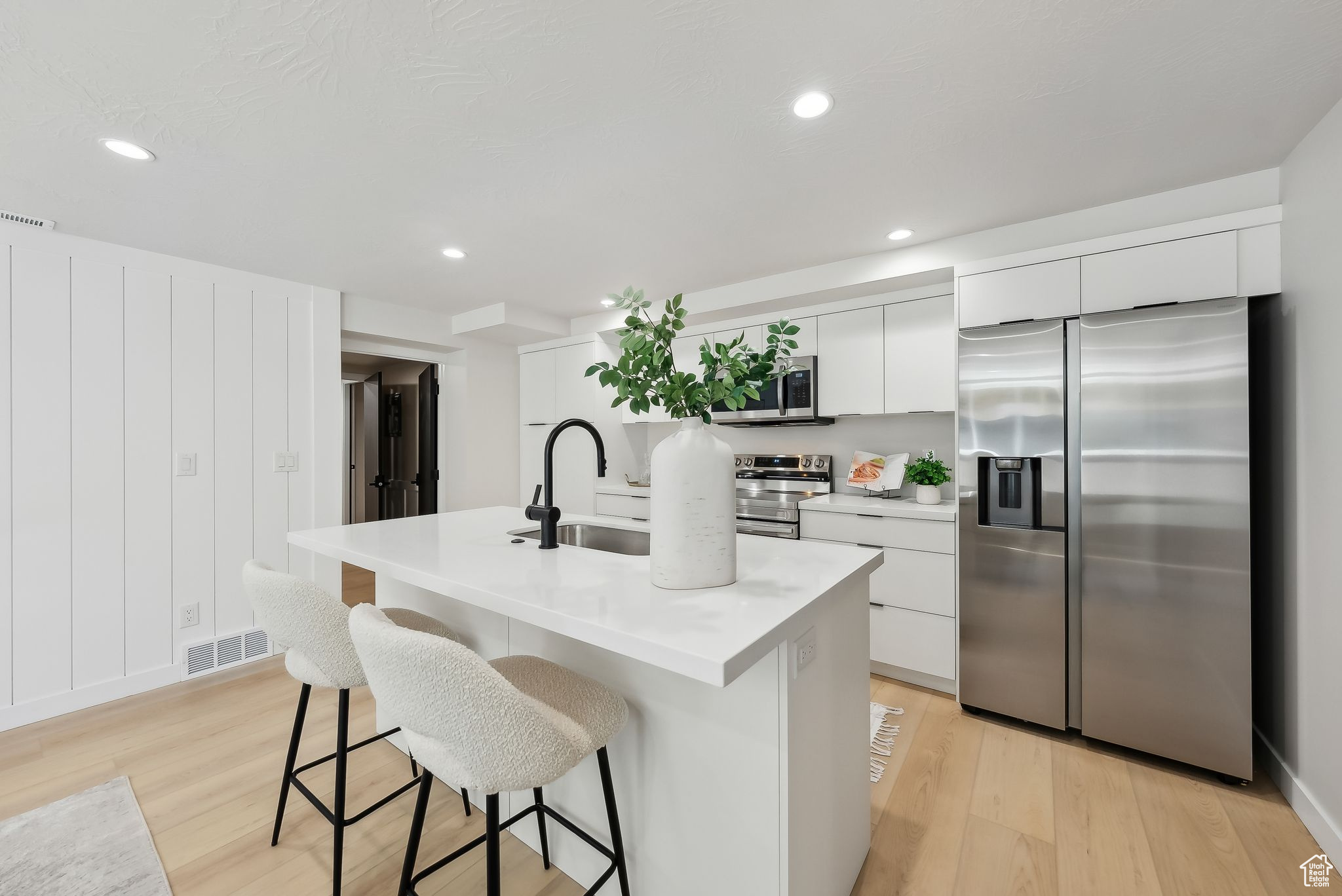 CREST VIEW MANOR - Residential
