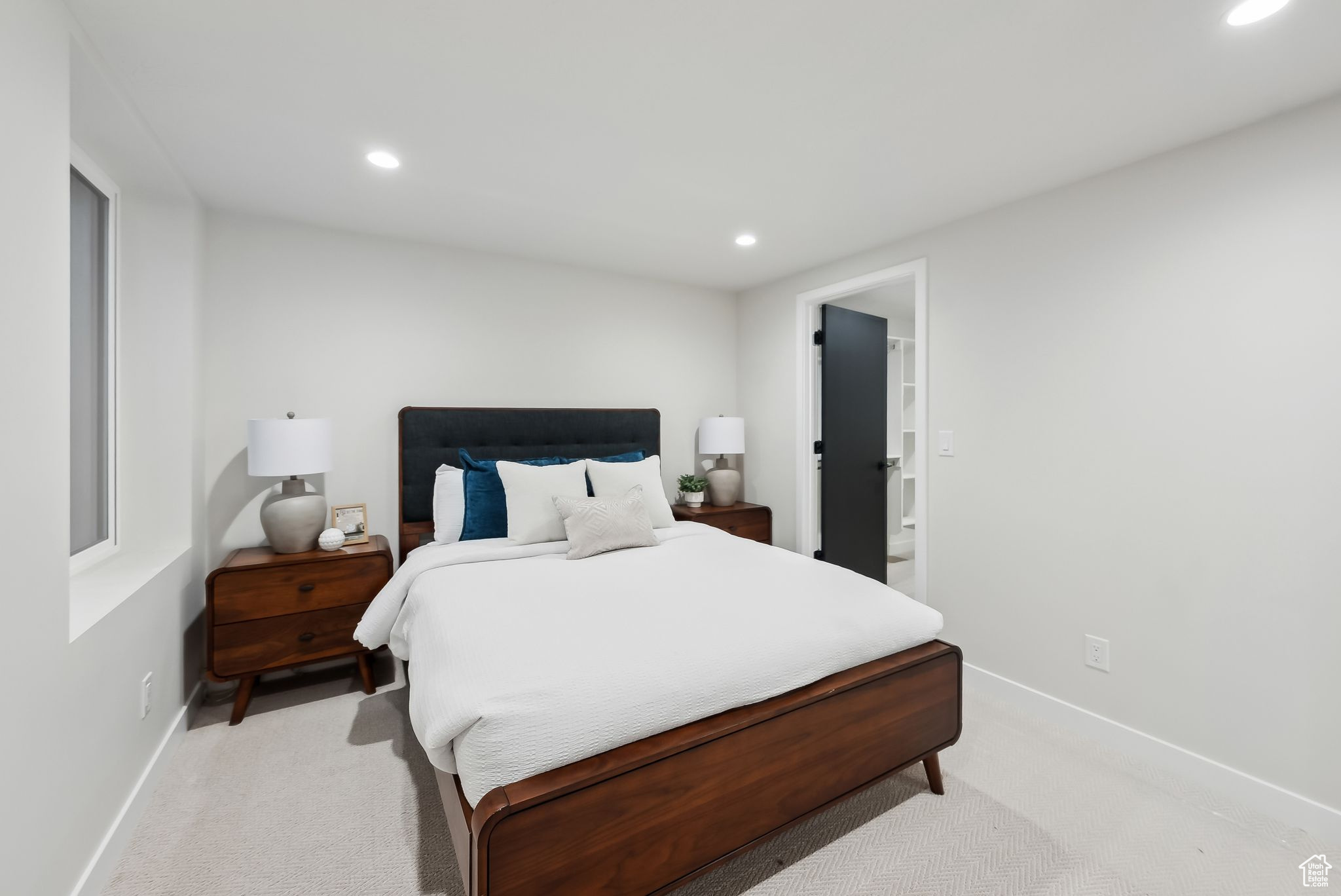 CREST VIEW MANOR - Residential