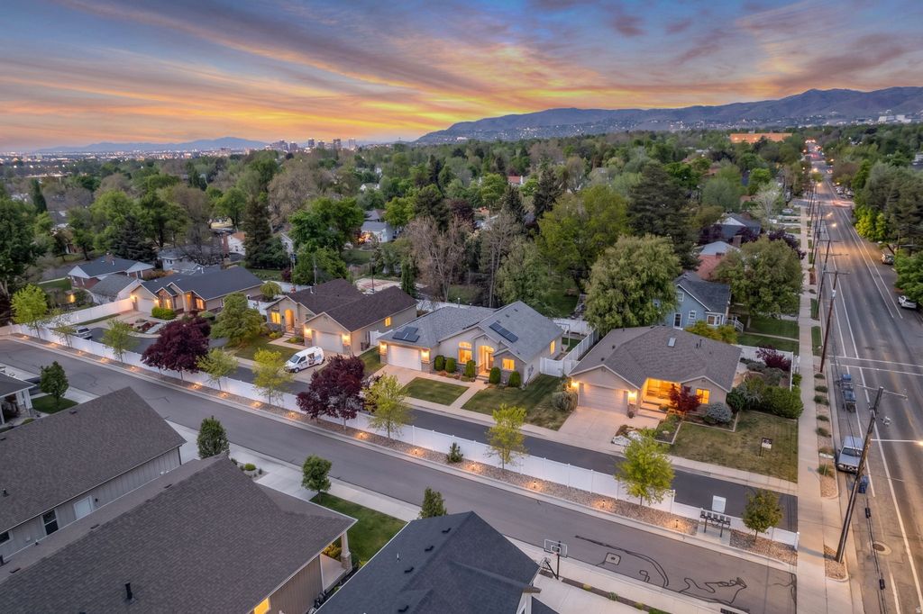 Photo of 1679 E KIERSTIN PL, Salt Lake City, UT 84108 (MLS # 2154050)