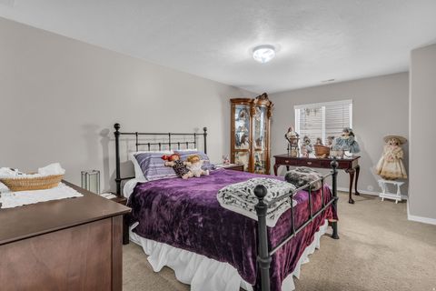 Tiny photo for 1679 E KIERSTIN PL, Salt Lake City, UT 84108 (MLS # 2154050)