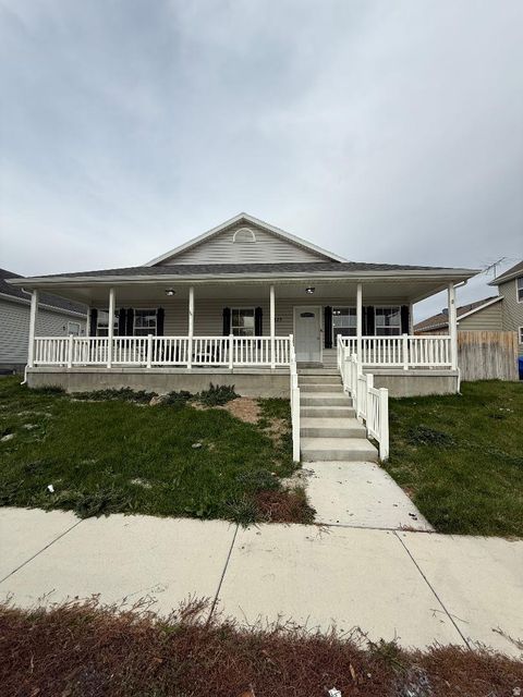 Photo of 1823 E CEDAR ST N, Eagle Mountain, UT 84005 (MLS # 2120516)