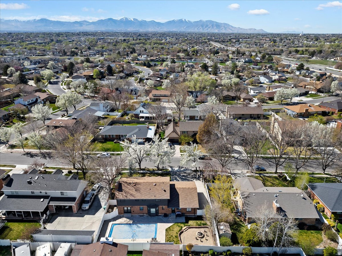 WALDEN HILLS #6 - Residential