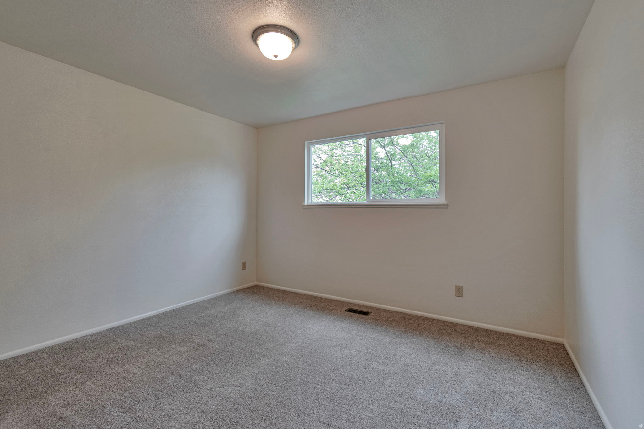 NORTH HAVEN - Residential