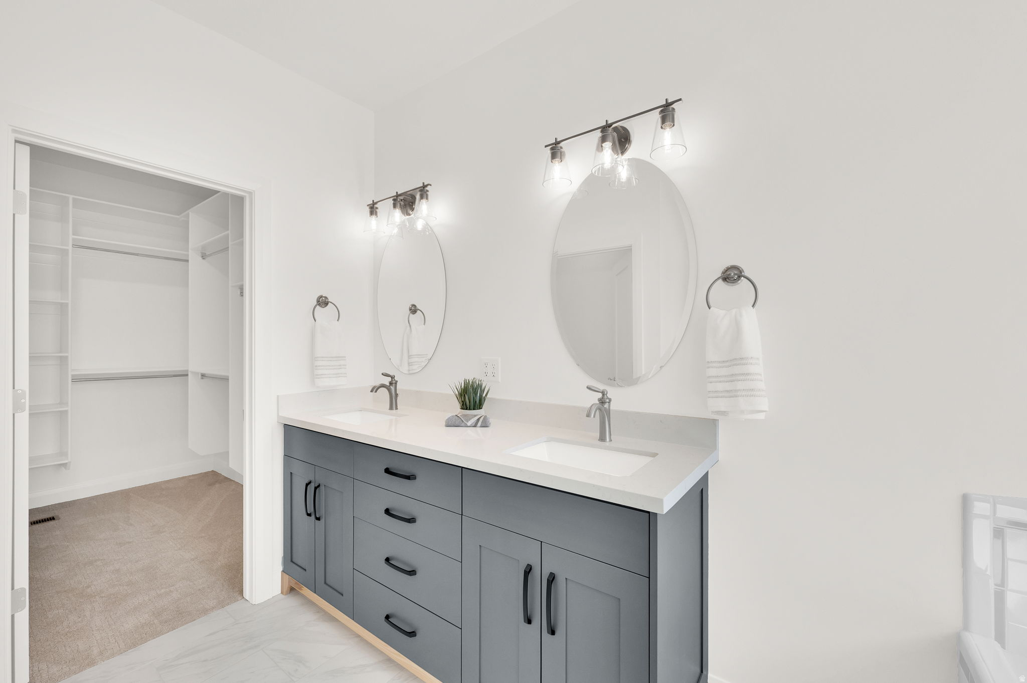 FALL OAKS - Residential