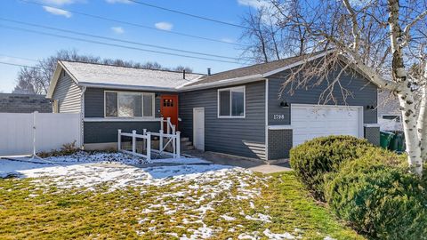 Photo of 1798 E SUNRISE MEADOW DR, Sandy, UT 84093 (MLS # 2130432)