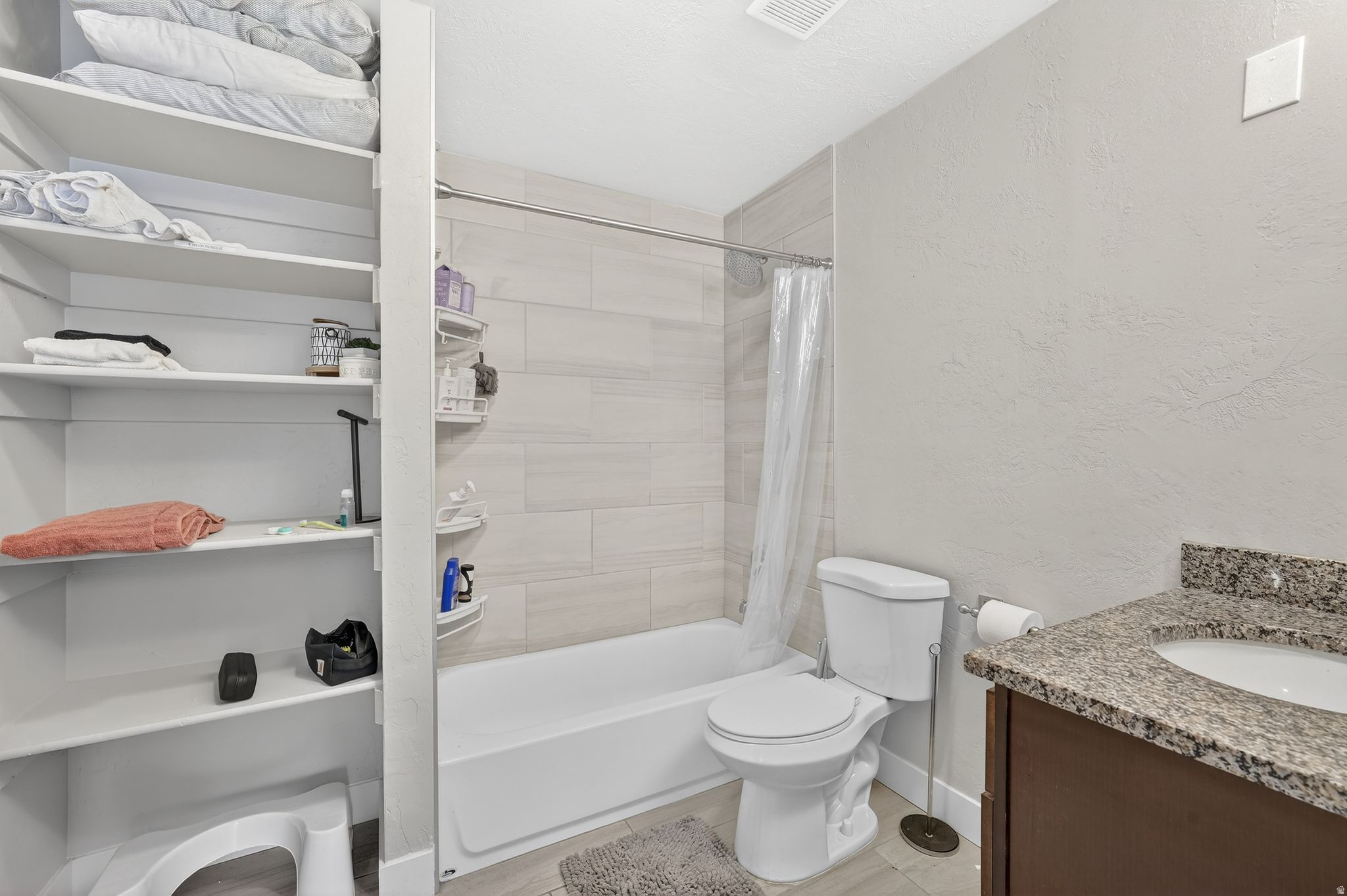 MEADOWS - Residential