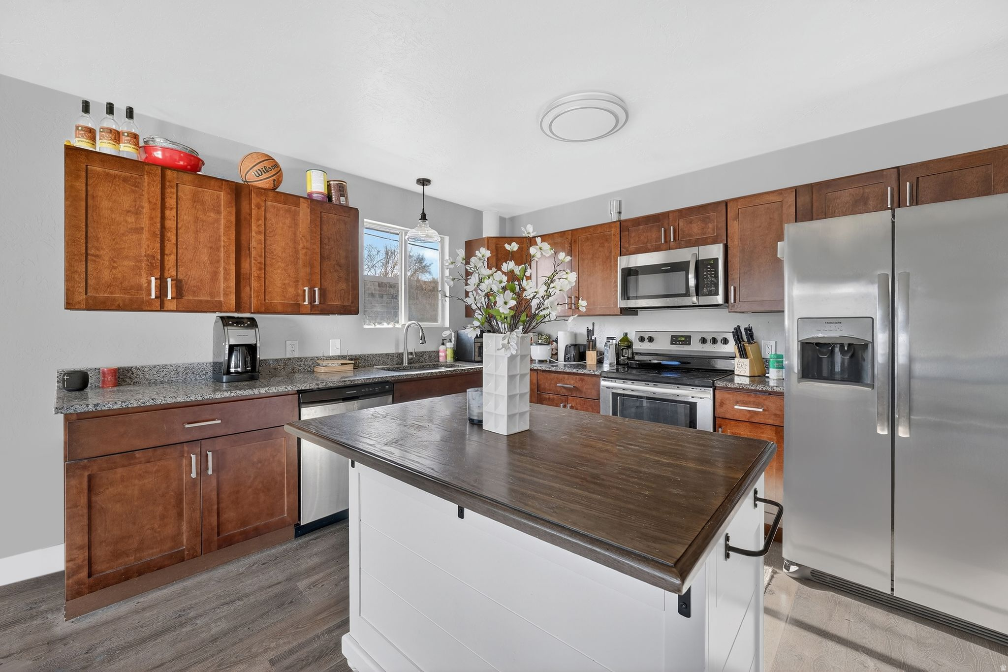 MEADOWS - Residential