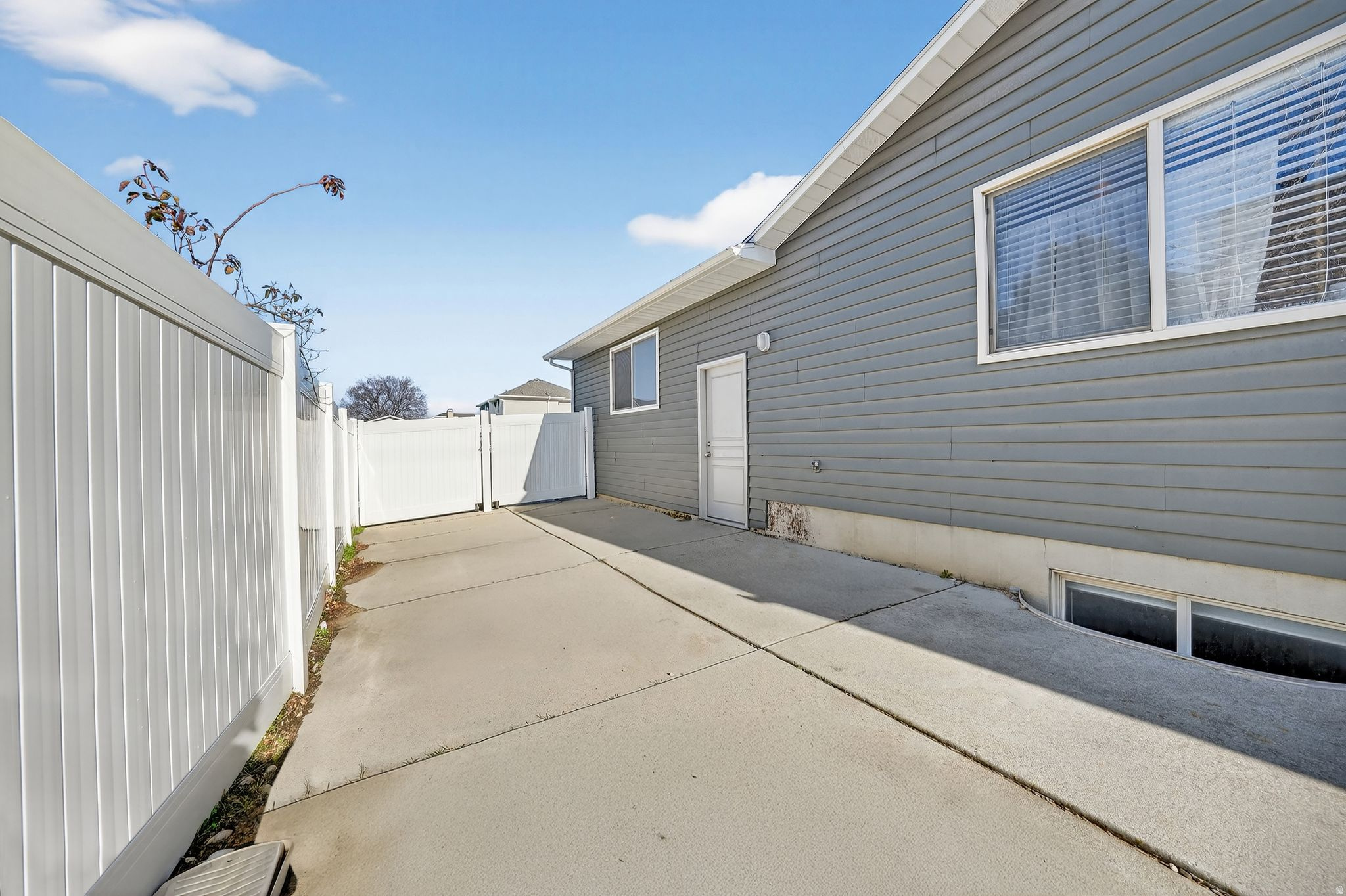 MEADOWS - Residential