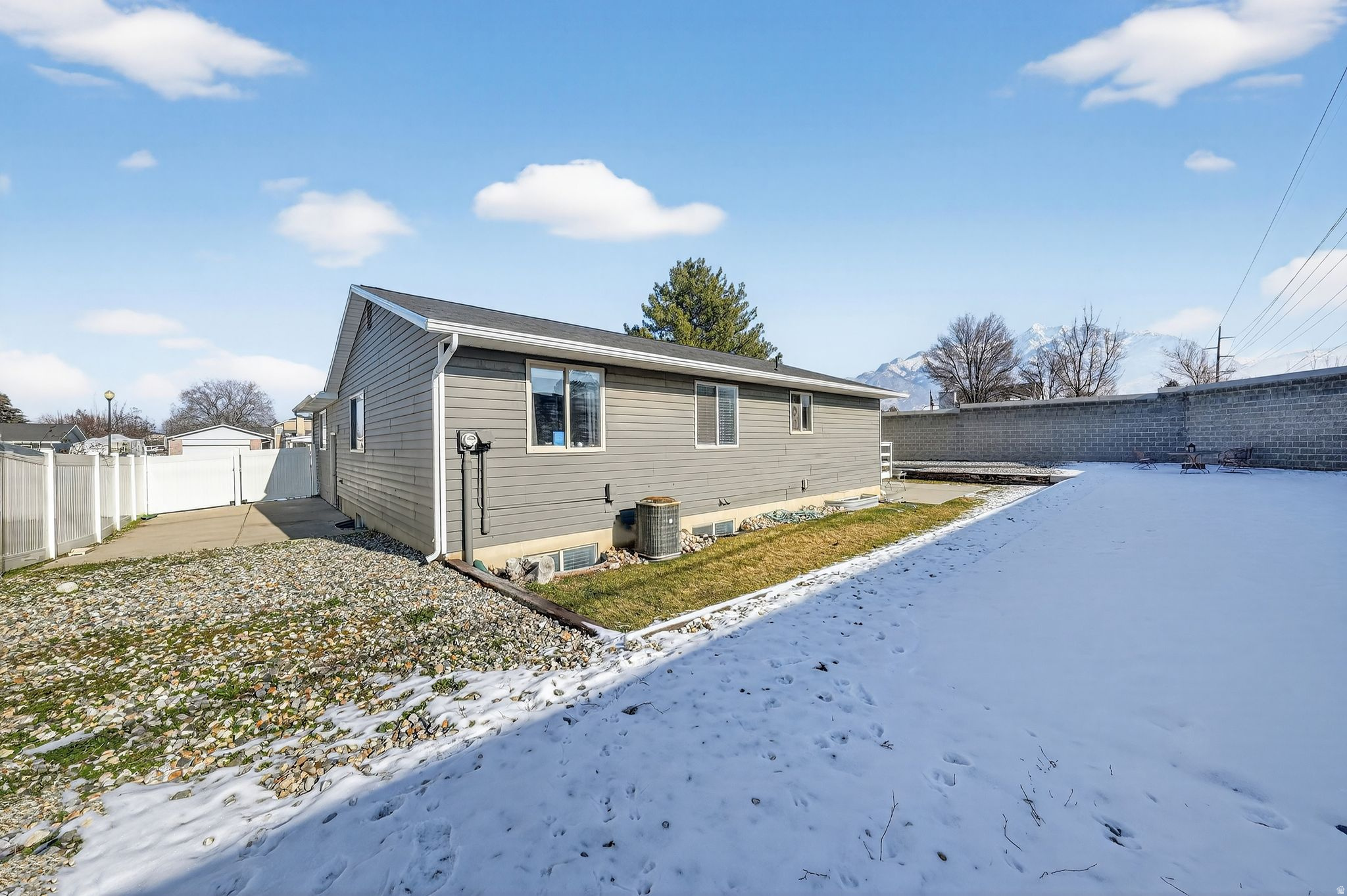 MEADOWS - Residential