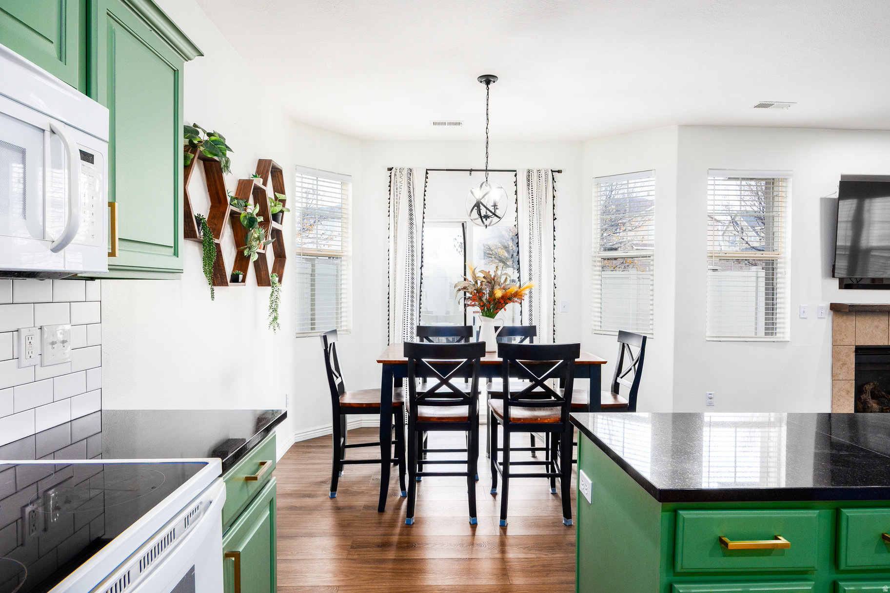 MONARCH MEADOWS - Residential