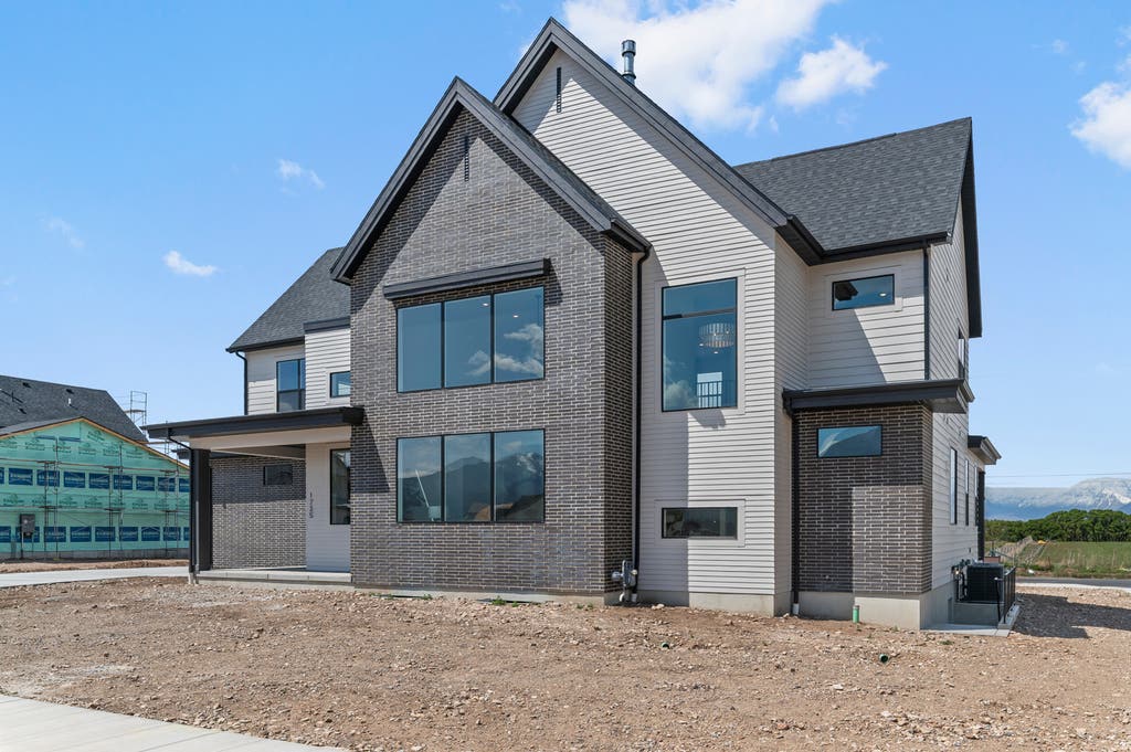 Photo of 1849 E 1060 N #354, Salem, UT 84653 (MLS # 2181394)