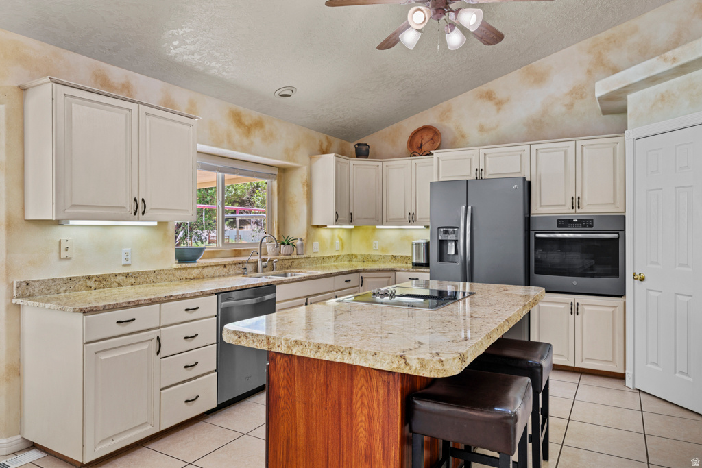 ROBERTS RANCH EST AMD - Residential