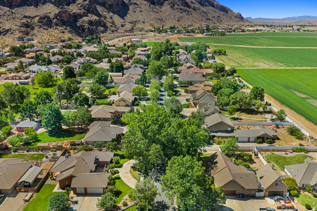 ROBERTS RANCH EST AMD - Residential
