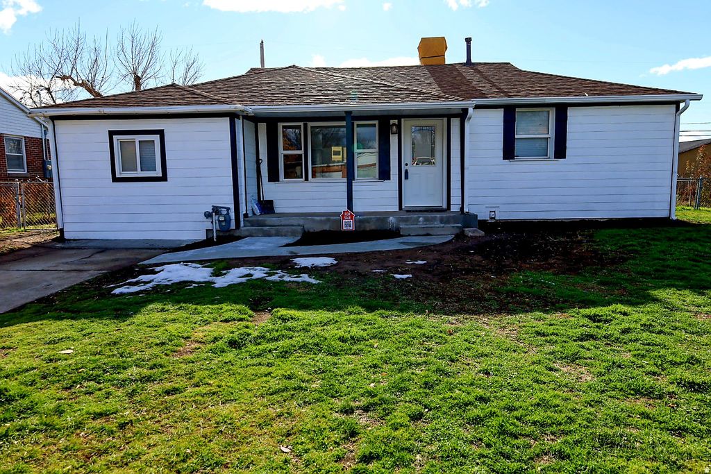 Photo of 278 W FRANCIS AVE, Layton, UT 84041 (MLS # 2128153)