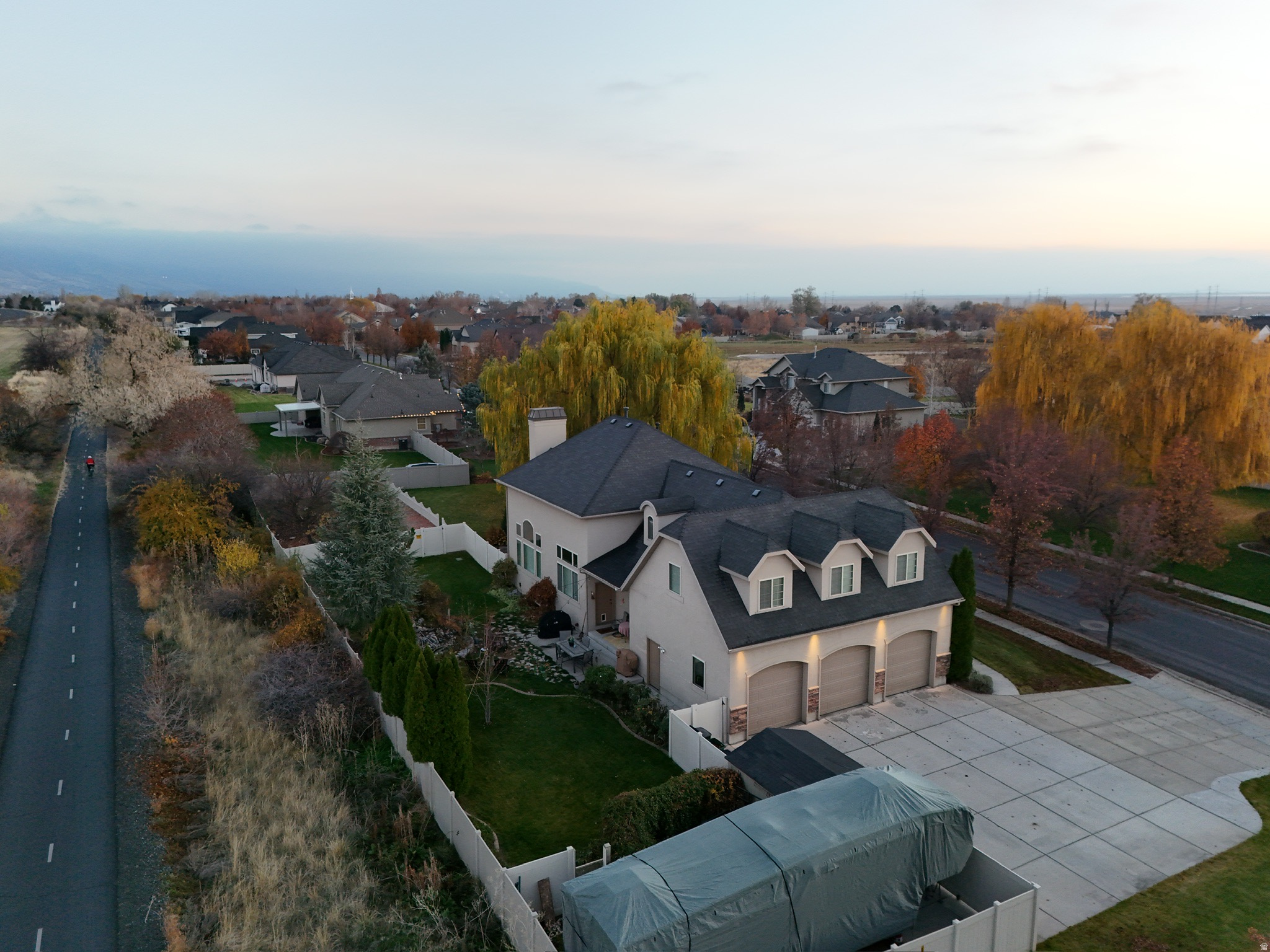 SUNSET FARMS - Residential