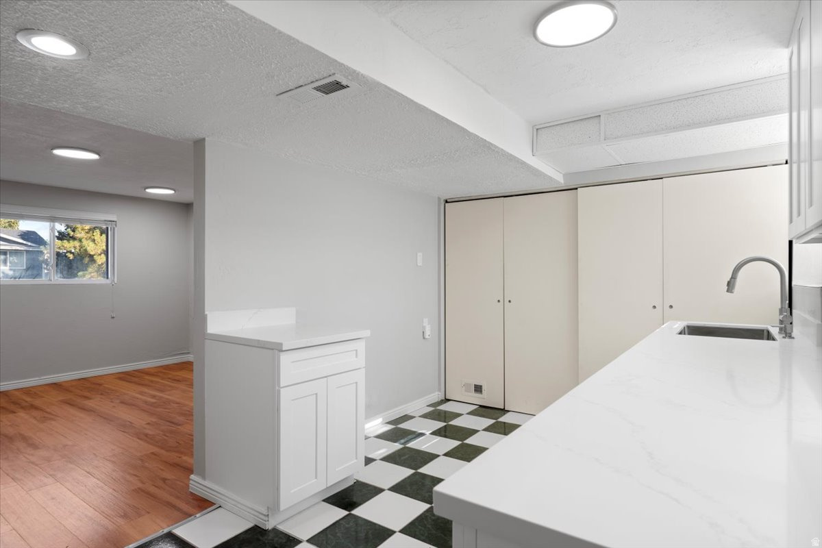 WOODLEDGE - Residential