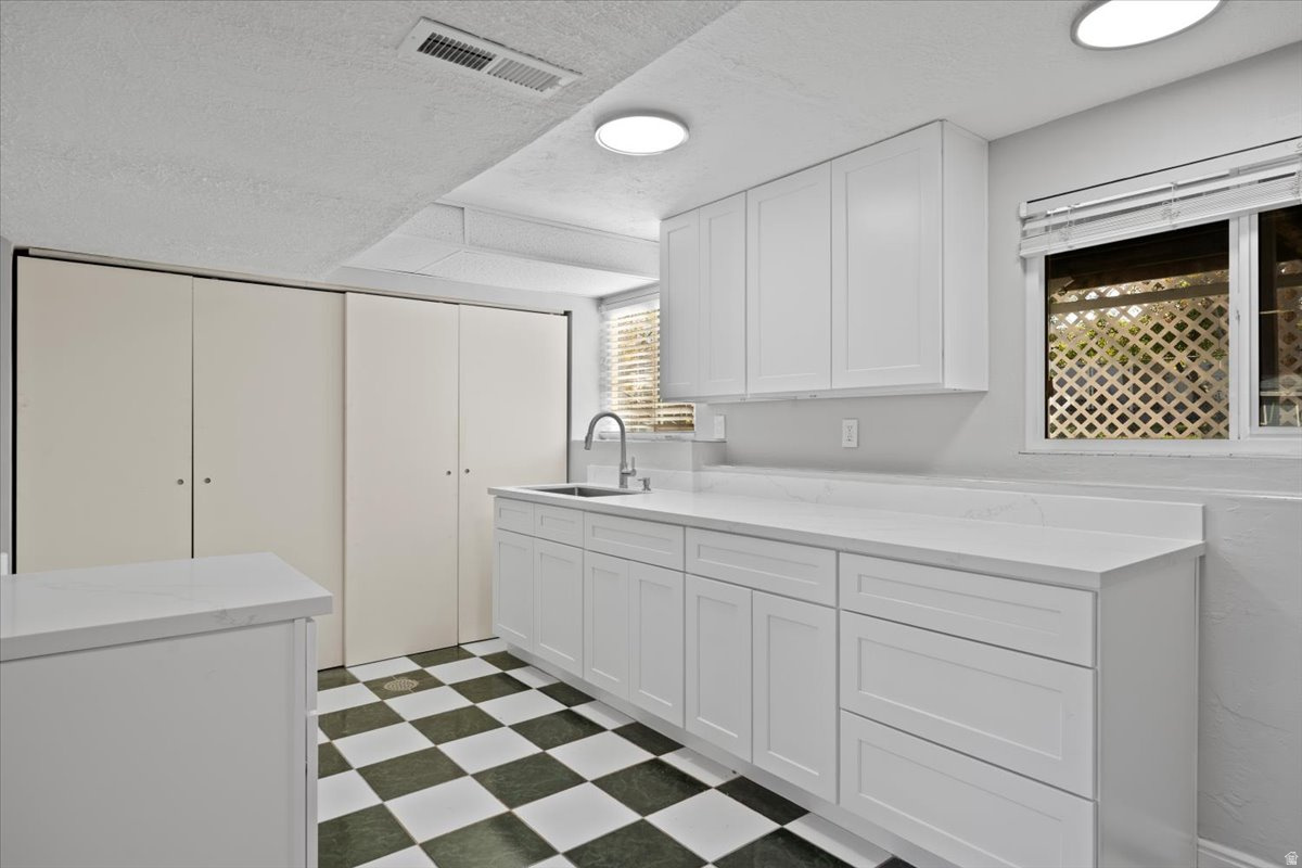 WOODLEDGE - Residential