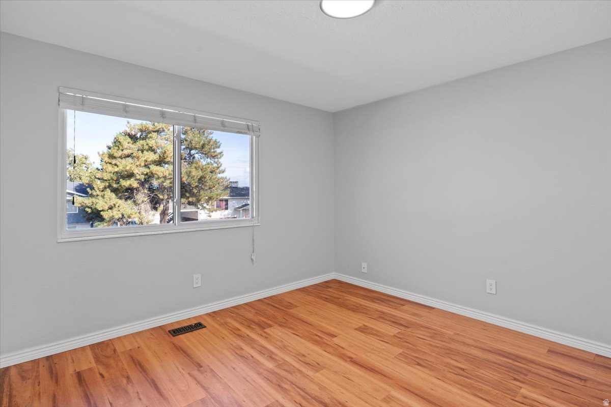 WOODLEDGE - Residential