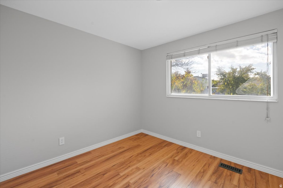 WOODLEDGE - Residential