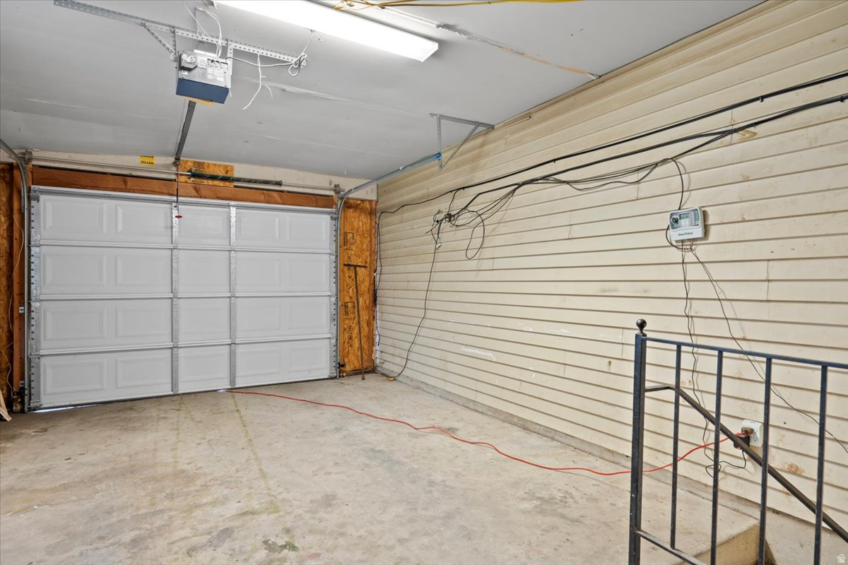 WOODLEDGE - Residential