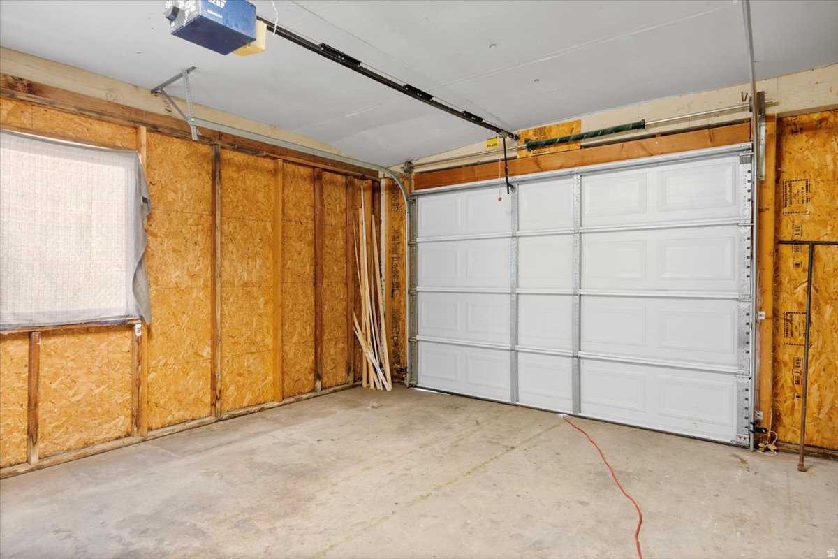 WOODLEDGE - Residential