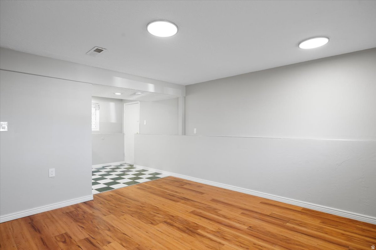 WOODLEDGE - Residential