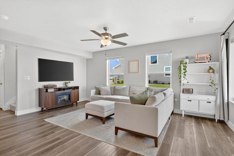 Tiny photo for 984 N CENTER ST, Santaquin, UT 84655 (MLS # 2153256)