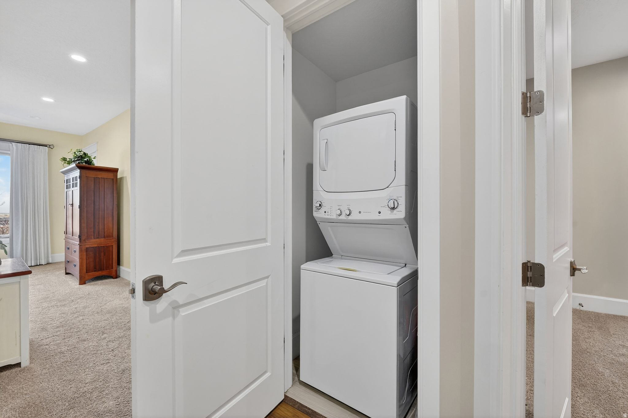 LAKE RIDGE - Residential