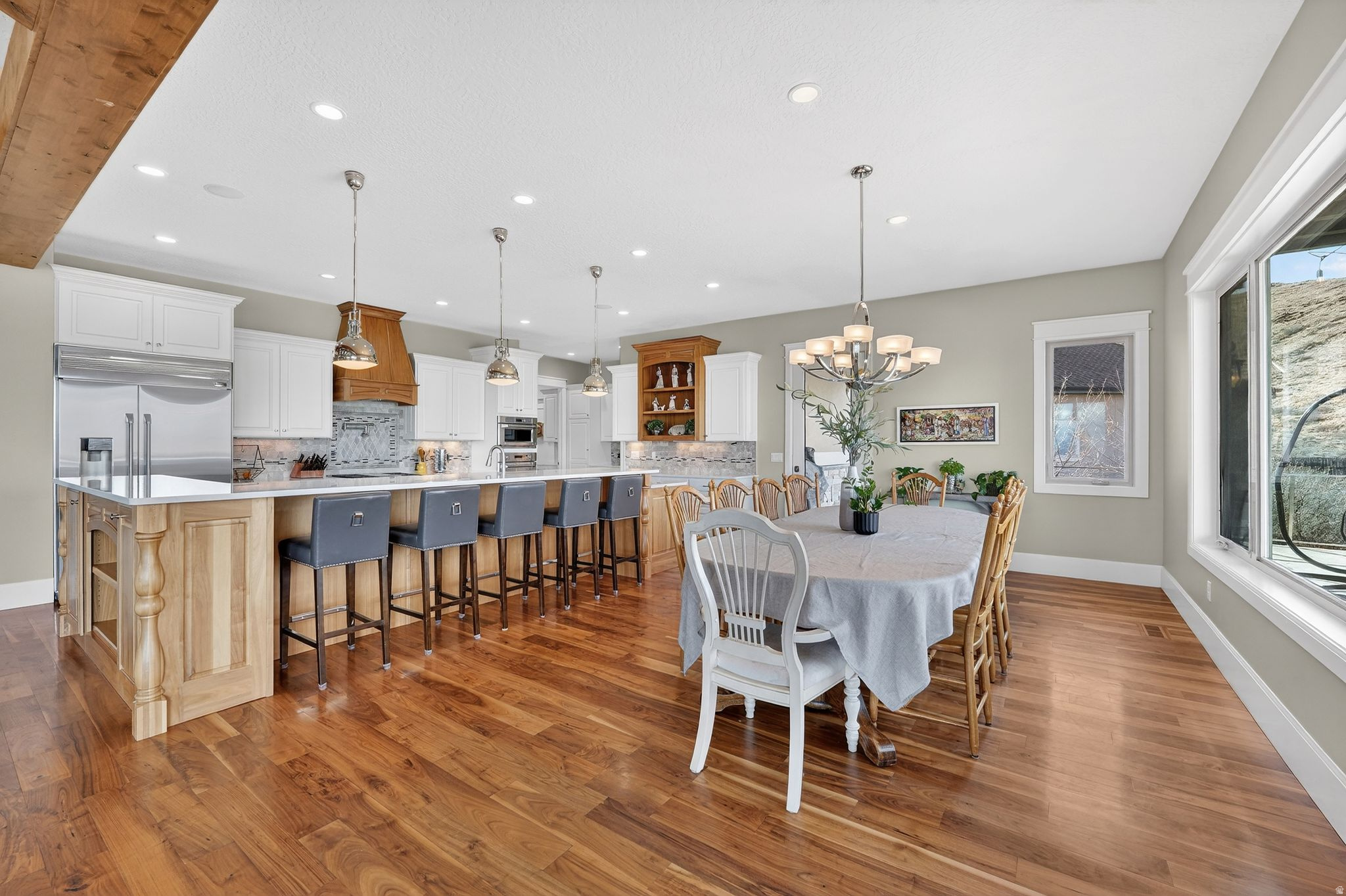 LAKE RIDGE - Residential