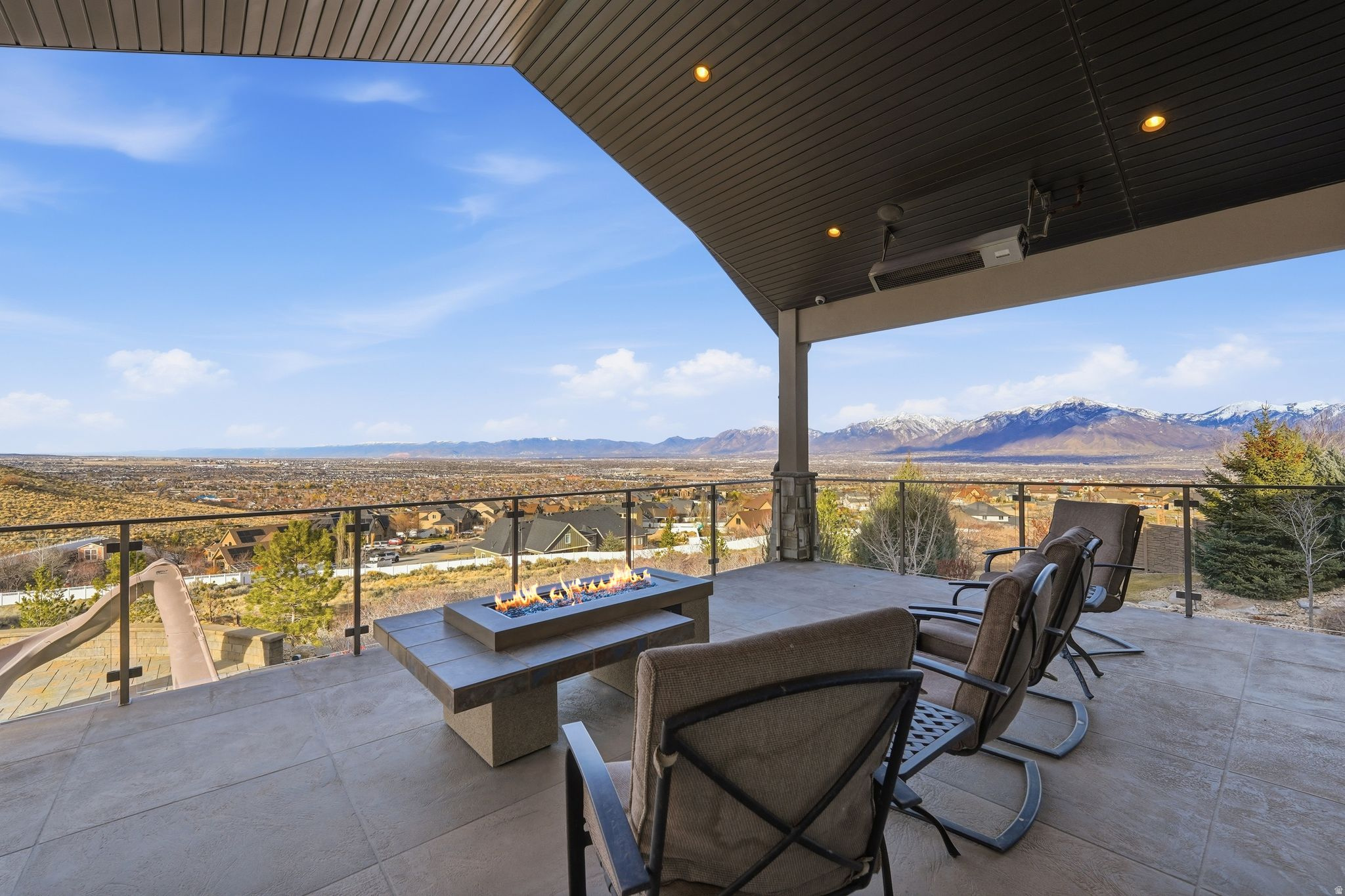 LAKE RIDGE - Residential