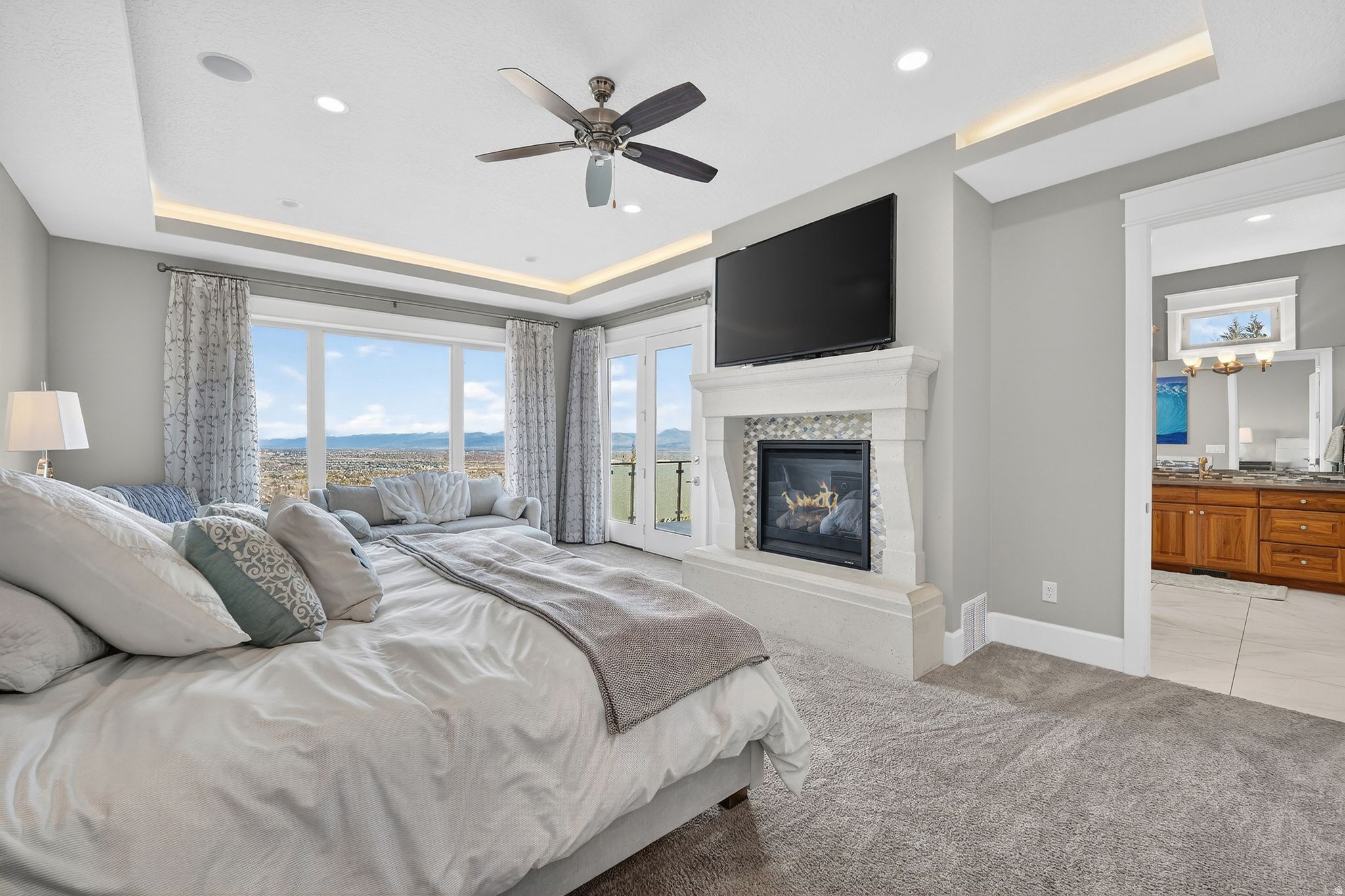 LAKE RIDGE - Residential