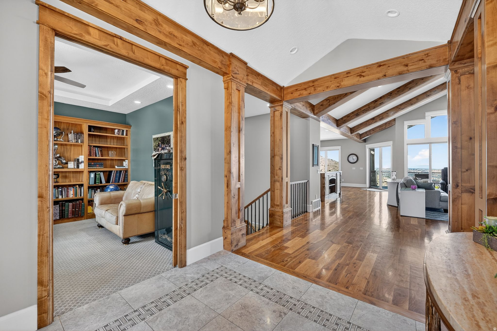 LAKE RIDGE - Residential