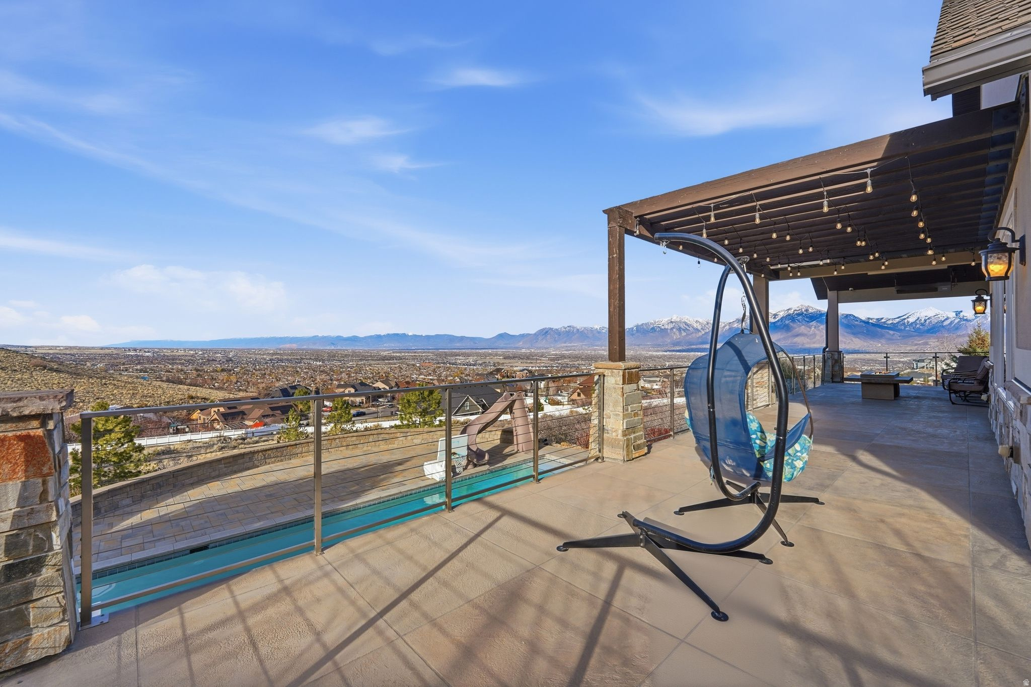 LAKE RIDGE - Residential