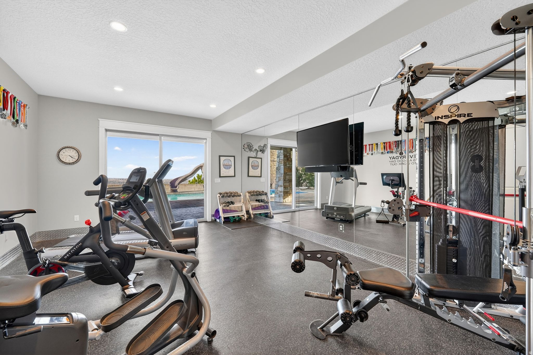 LAKE RIDGE - Residential