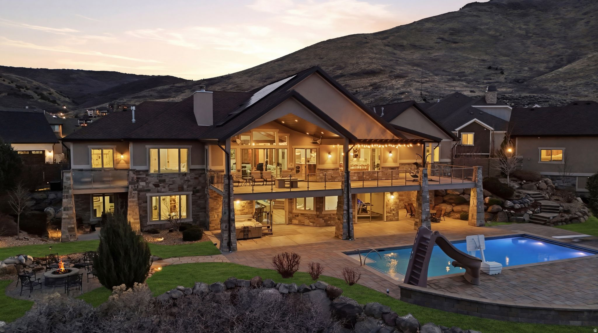 LAKE RIDGE - Residential