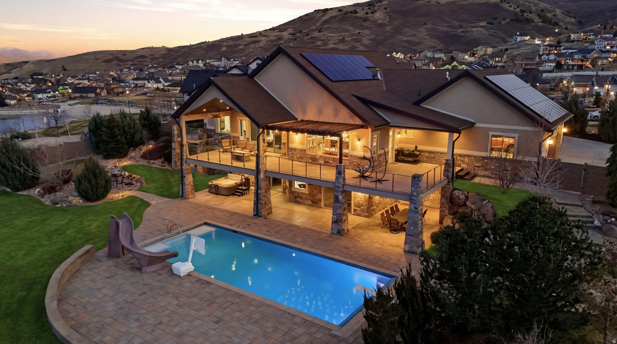 LAKE RIDGE - Residential