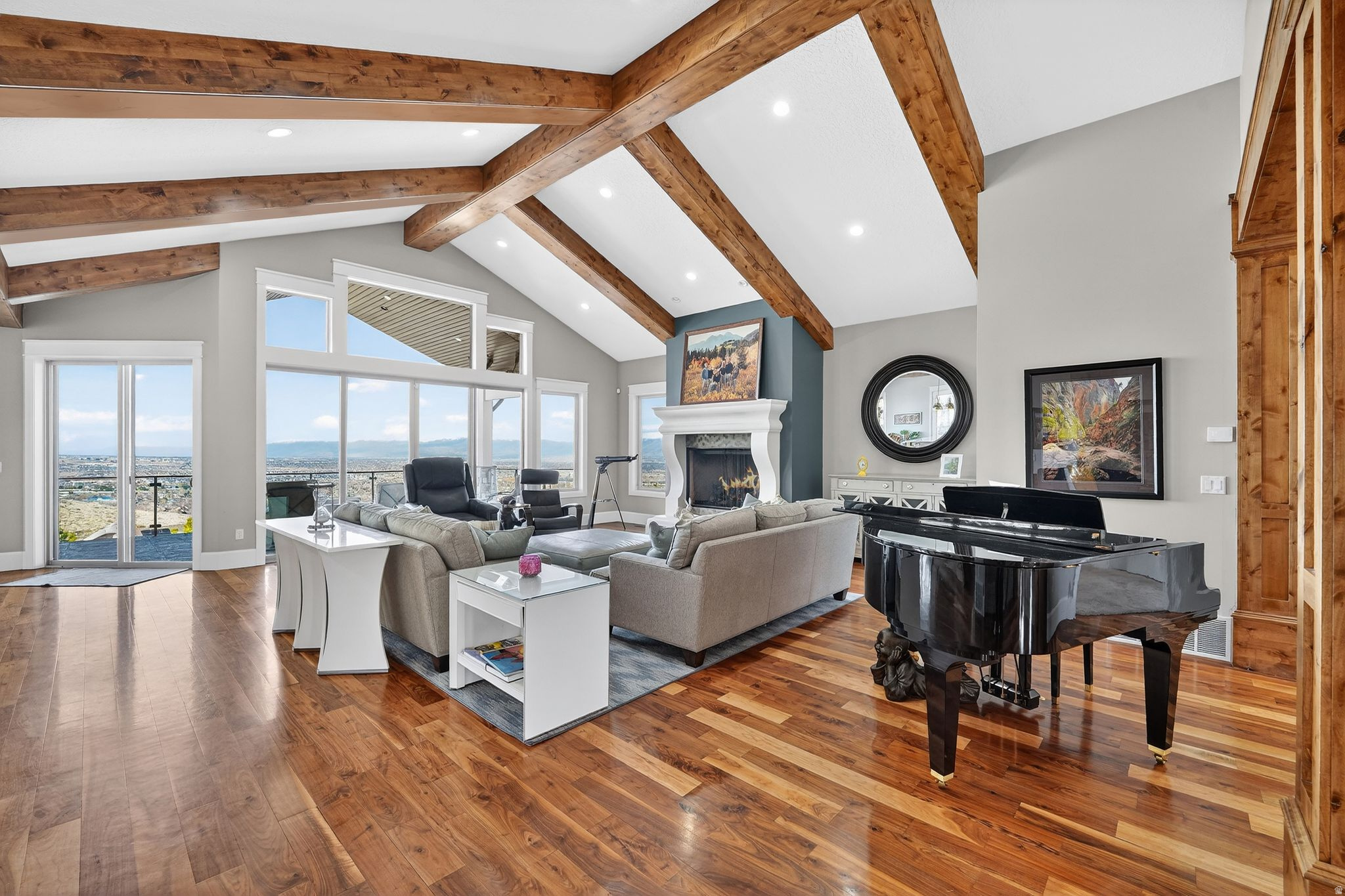 LAKE RIDGE - Residential