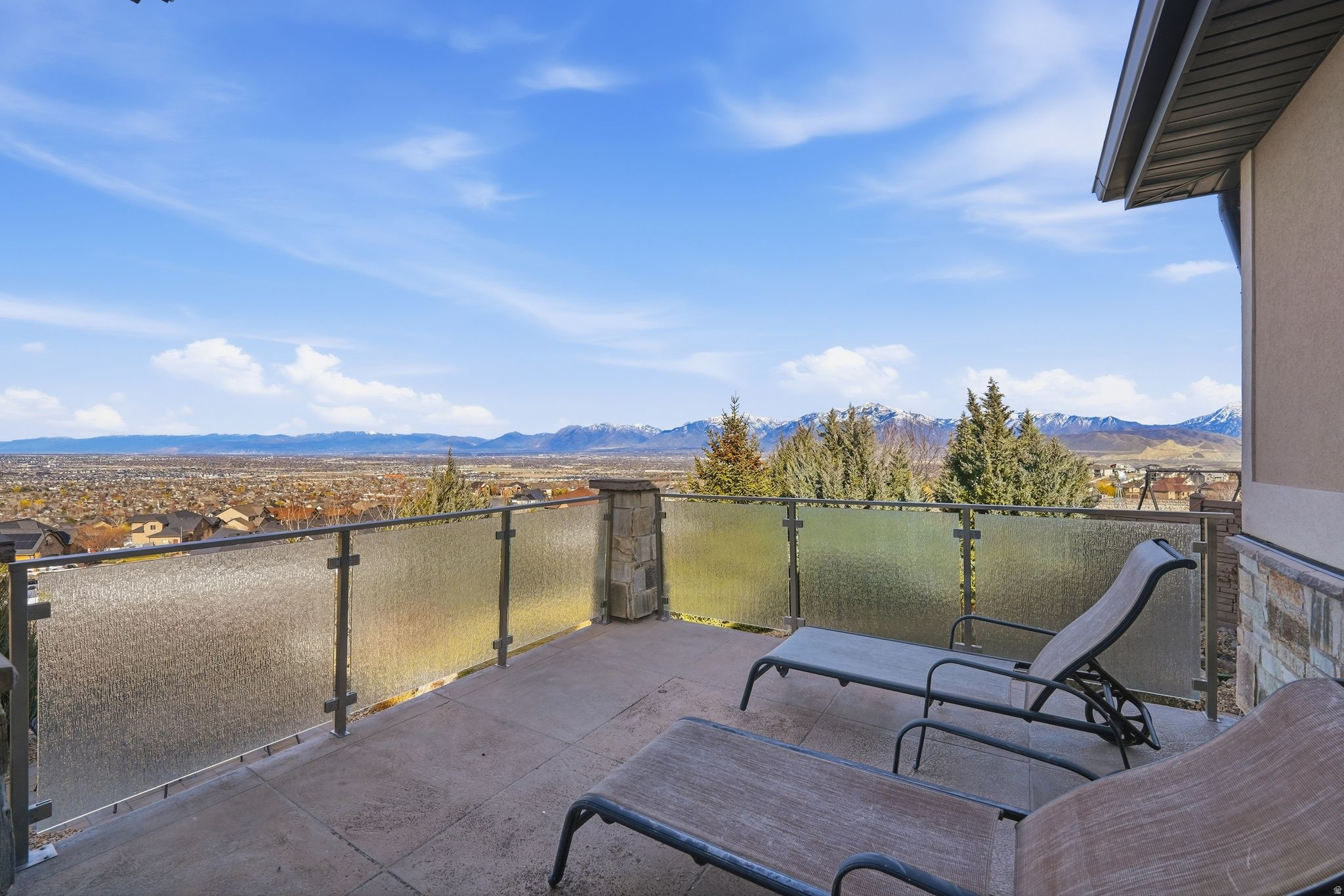 LAKE RIDGE - Residential