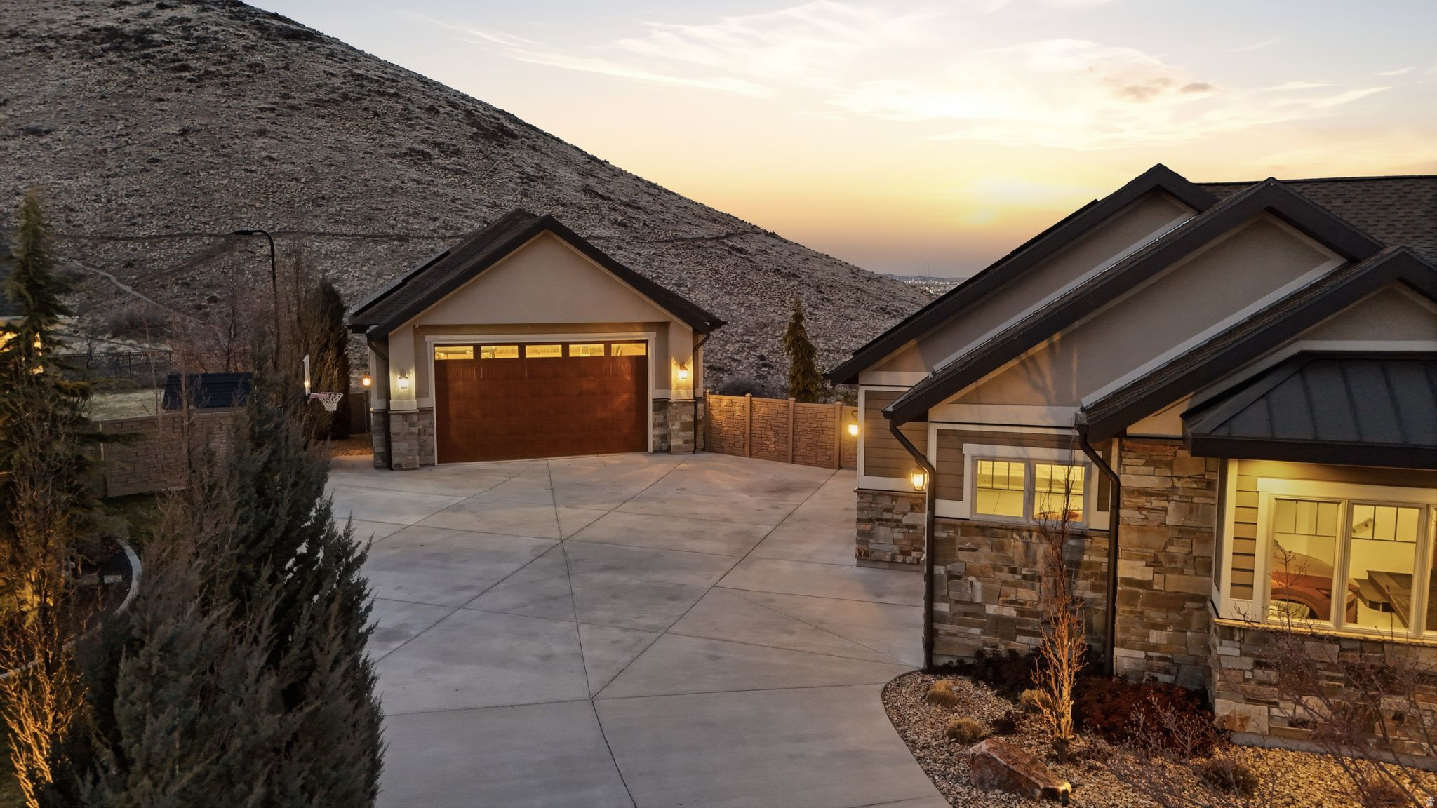 LAKE RIDGE - Residential