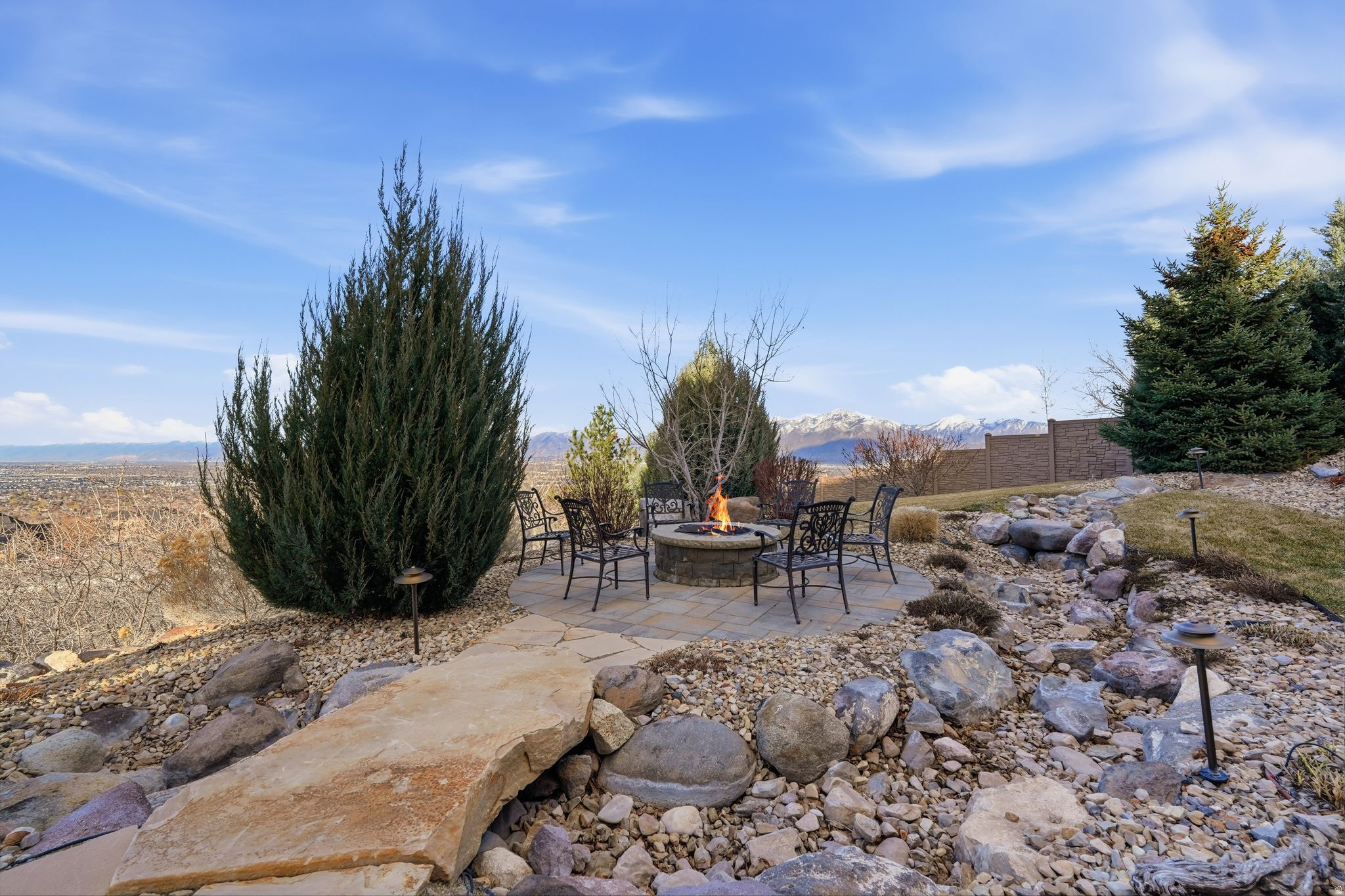 LAKE RIDGE - Residential