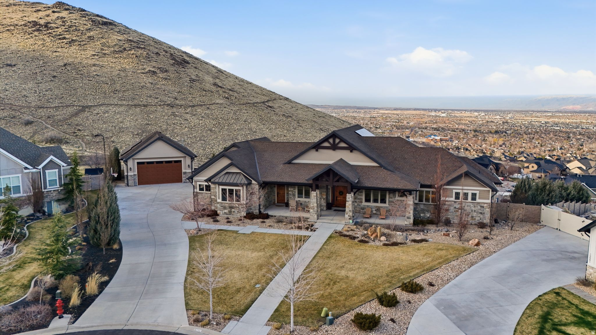 LAKE RIDGE - Residential