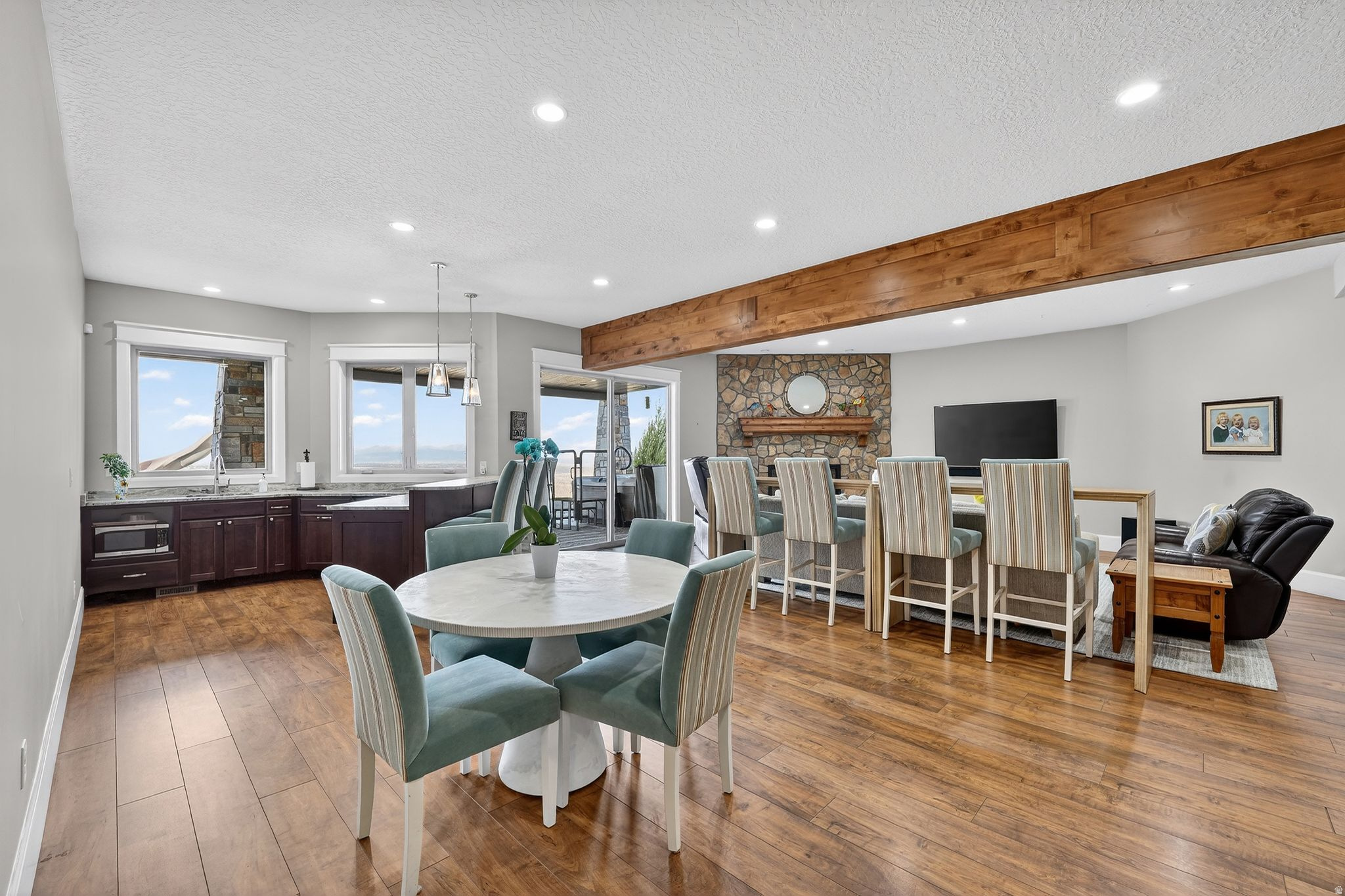 LAKE RIDGE - Residential