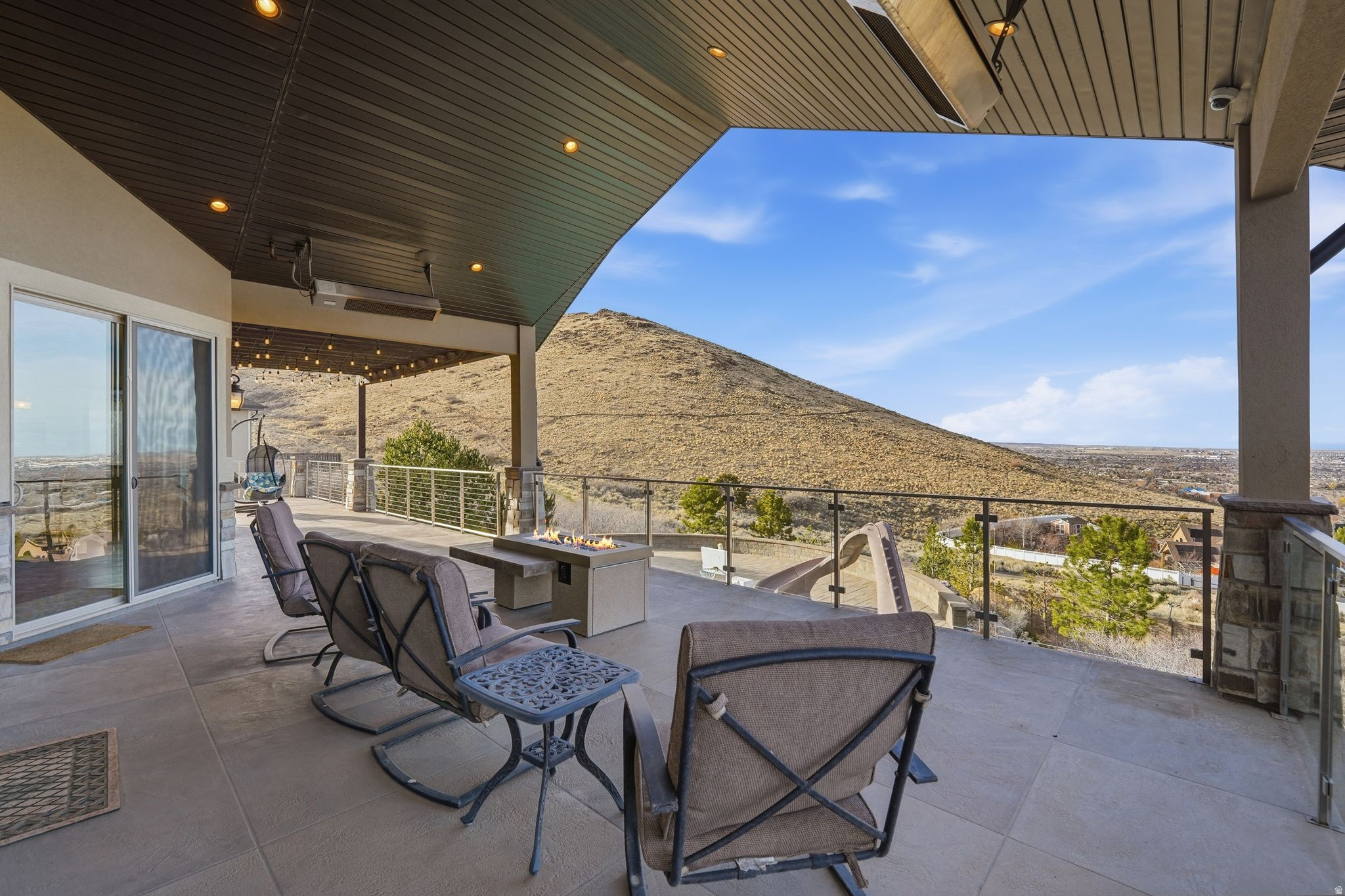 LAKE RIDGE - Residential