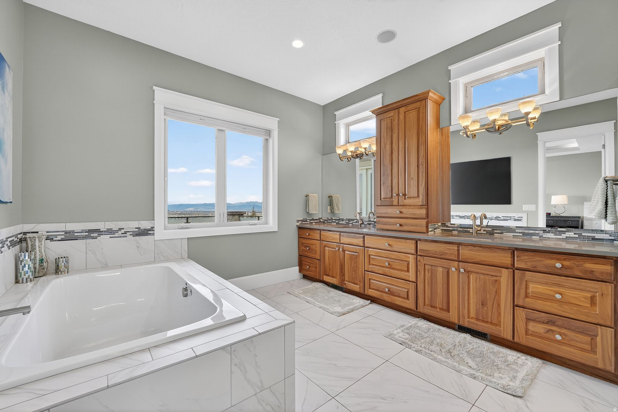 LAKE RIDGE - Residential