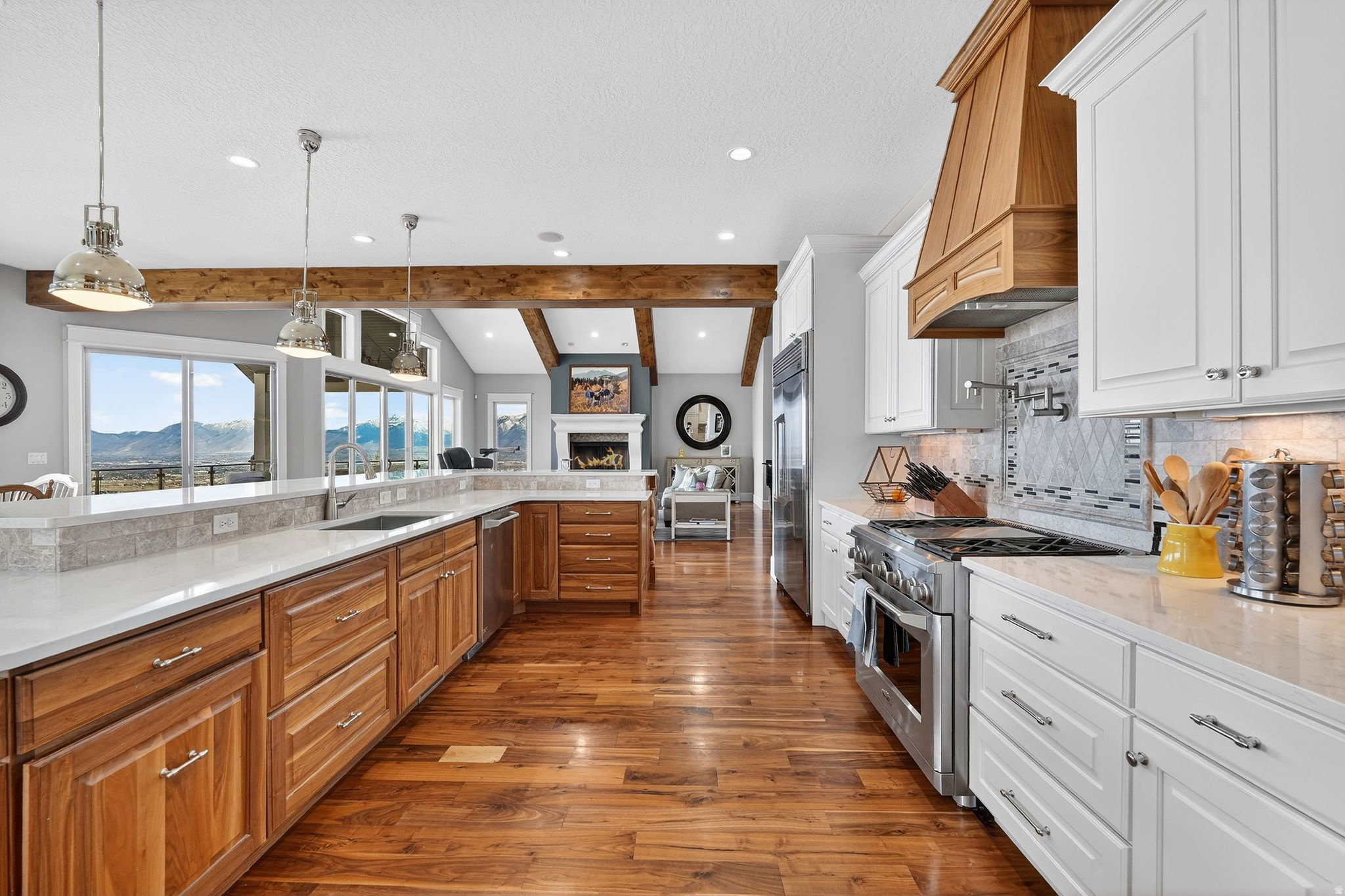 LAKE RIDGE - Residential