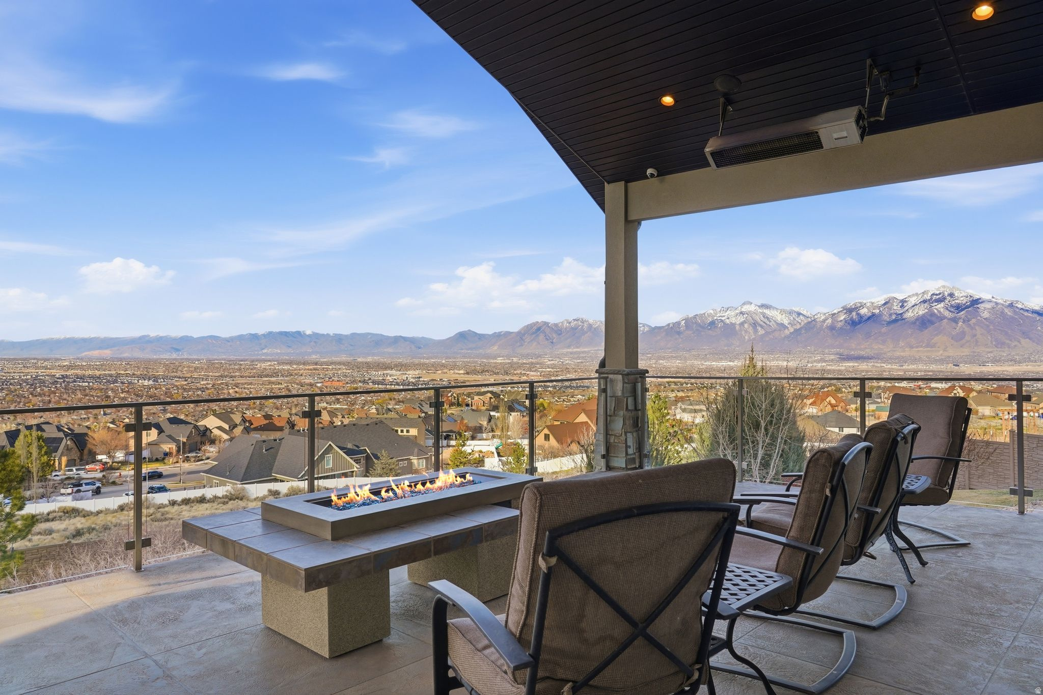 LAKE RIDGE - Residential