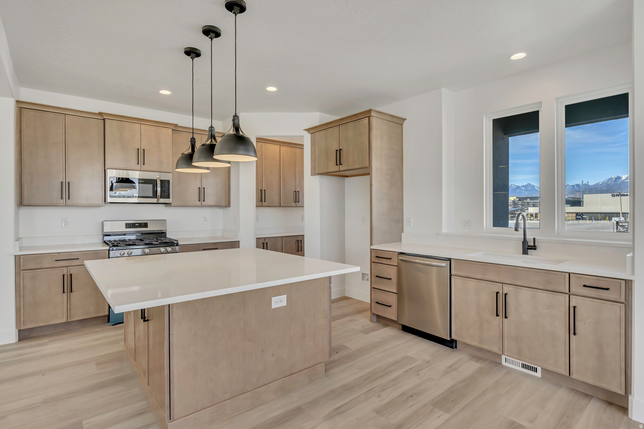 DOWNTOWN DAYBREAK - Residential