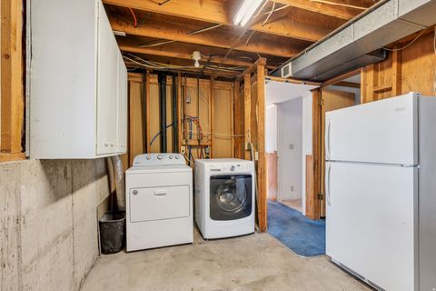 Tiny photo for 289 W 400 S, Kaysville, UT 84037 (MLS # 2133750)